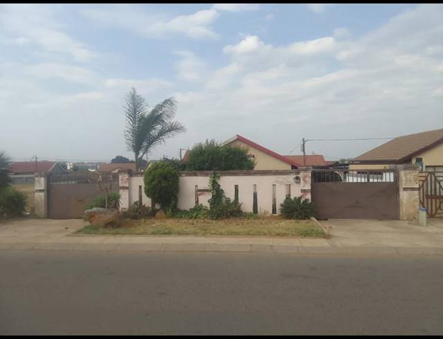 3 BEDROOM HOUSE FOR SALE IN ROODEKOP